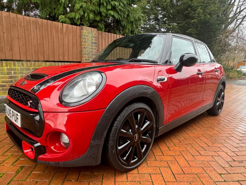 MINI HATCH