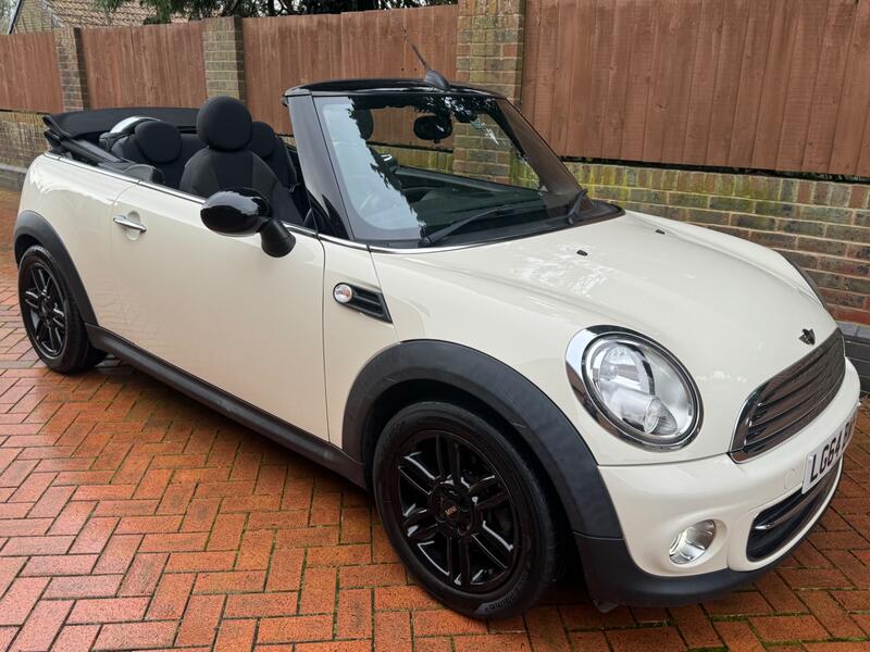 MINI CONVERTIBLE 1.6 Cooper Convertible