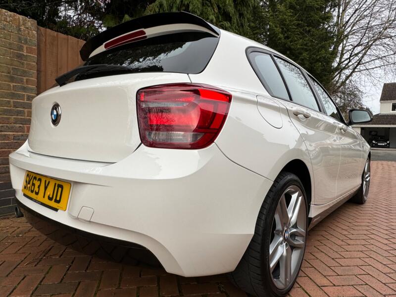 BMW 1 SERIES
