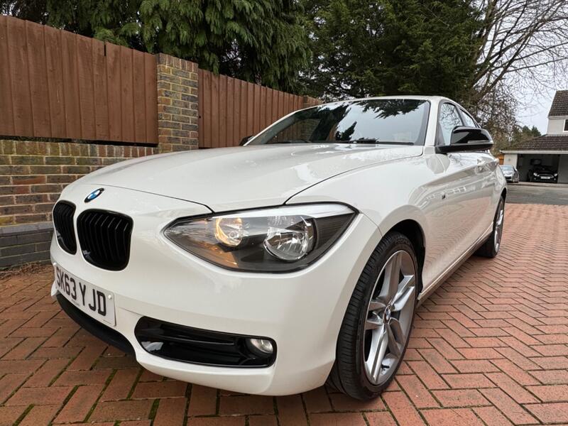 BMW 1 SERIES