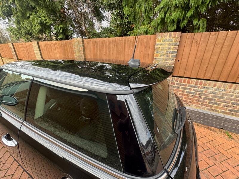 MINI HATCH