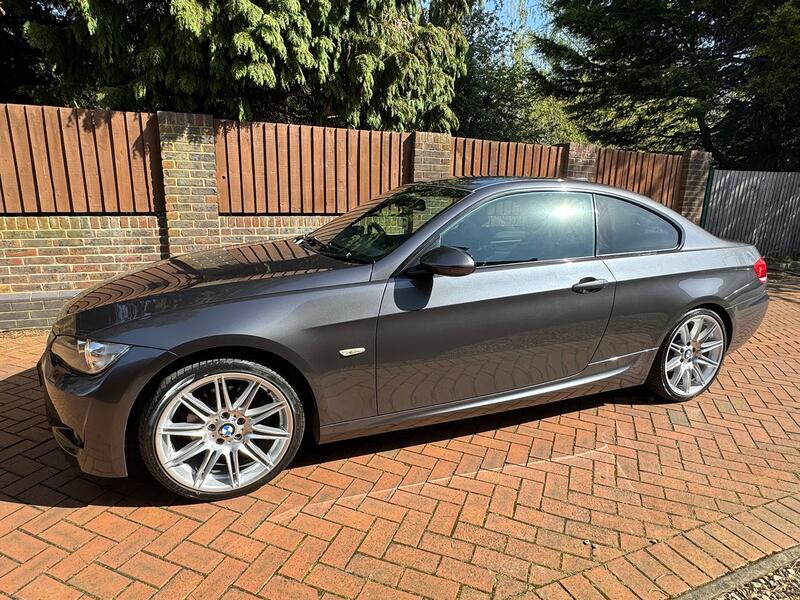 BMW 3 SERIES