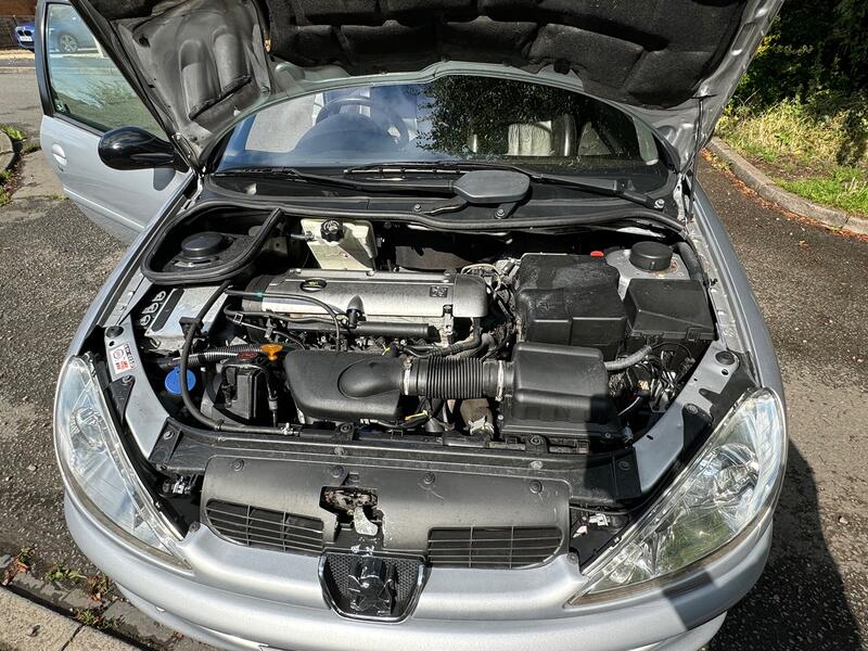 PEUGEOT 206