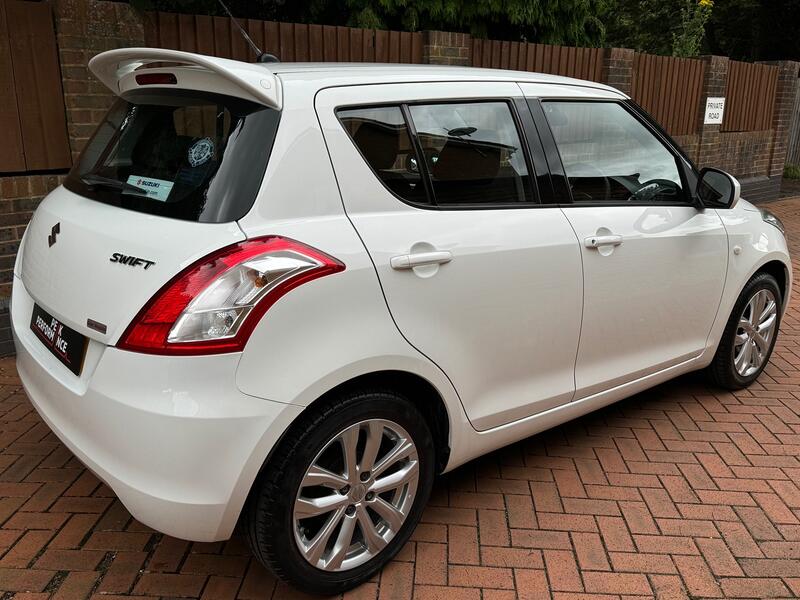 SUZUKI SWIFT