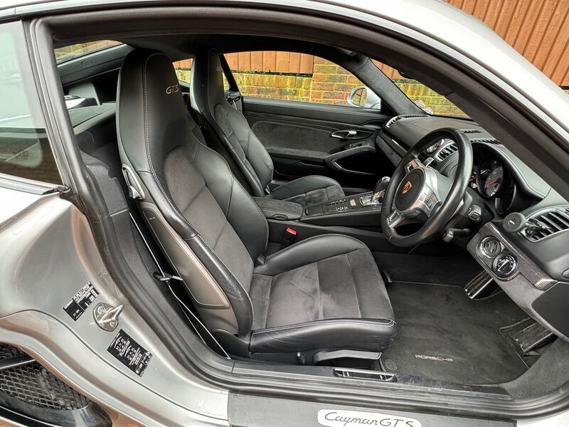 PORSCHE CAYMAN
