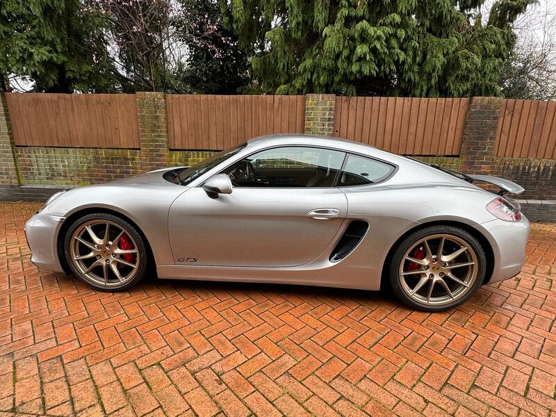 PORSCHE CAYMAN