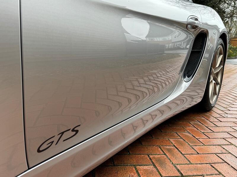 PORSCHE CAYMAN