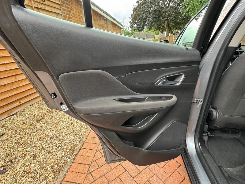 VAUXHALL MOKKA