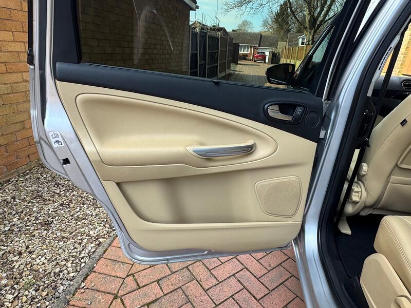 FORD GALAXY