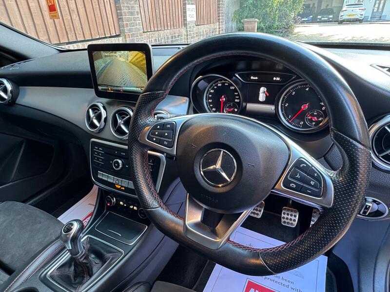 MERCEDES-BENZ GLA CLASS